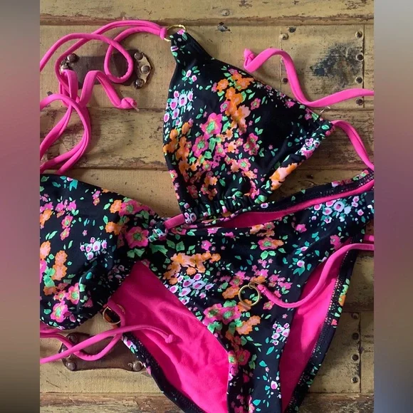 SOFIA BY VIX BIKINI SET FLORAL FLOWER GARDEN PATTERN BIKINI SET